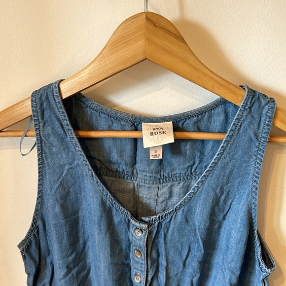 Knox Rose chambray light blue summery sleeveless  jumpsuit soft lightweight SZ S - Picture 3 of 4